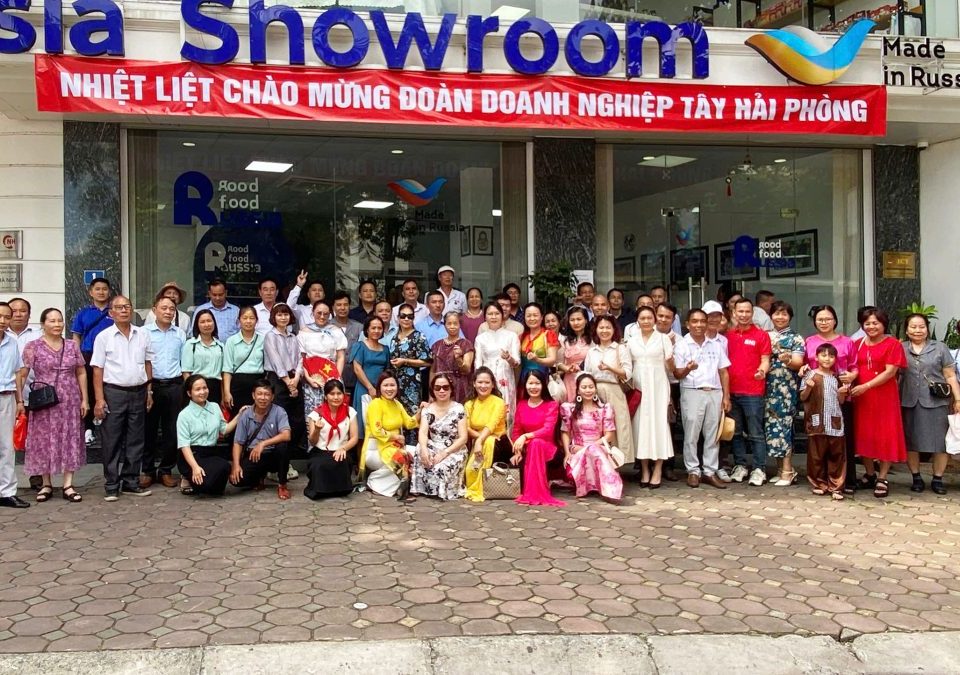 Hàng chục đề nghị hợp tác hình thành từ chuyến thăm Nguyễn Hồng của Đoàn Doanh nghiệp Tây Hải Phòng